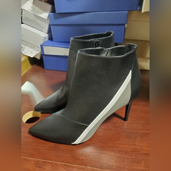 Sz 37.5 NIB $895 Pierre Hardy boots